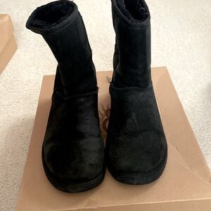 Ugg Classic Short Boots